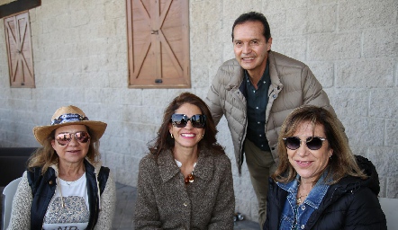  Martha Hernández, María Elena Güemes, Arturo González y Rosy Díaz Infante.