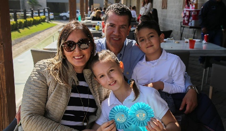  Ana Sofía, Jorge Andrés Ramírez, Jorge Ramírez y Érica Delgadillo.