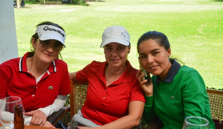 Mercy Lafuente, Marcela Alcalde y Lorena Torres.