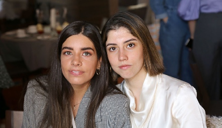  Ana Lucía Díaz Infante y Paola Dávila.