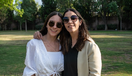  Andrea Villasana y Ana Meade.