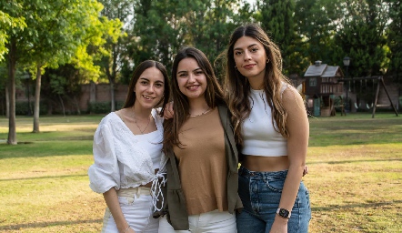 Andrea Villasana, Isabella Acebo y María José Macías.