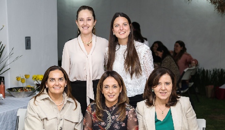  Gabriela Villanueva, Lourdes Gutiérrez, Odile Sánchez, Gabriela González y Marcela Milán.