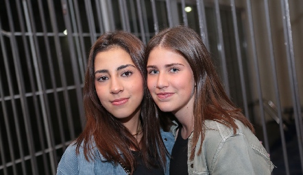  Constanza Castanedo y María Emilia Díaz.