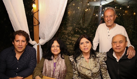  Ramón Orozco, Marcelle Del Valle, Carolina Aguilar, Javier Ramírez y Ricardo Medina.