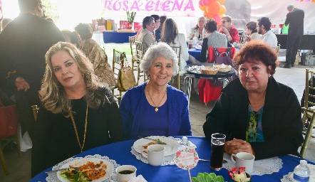  Lourdes Zapata, Rebeca Mendizábal y Lucia Vázquez.