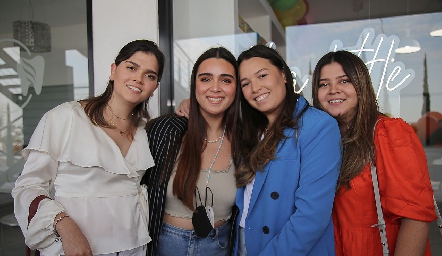  Paty Torres, Mariana Espinosa, María Paula Martínez y Mariana Castro.