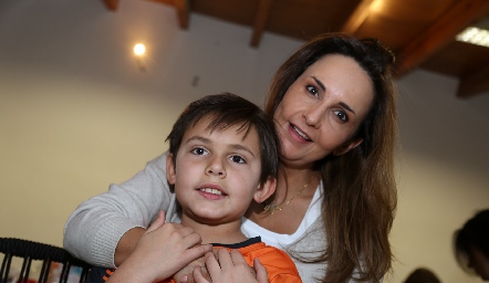  Andrés Nava y Cristina Villalobos.