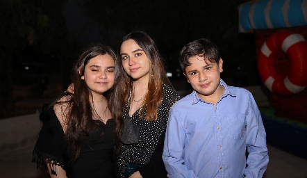  Mari Fer Orta, Ofelia Orta y Miguel Alvarado.