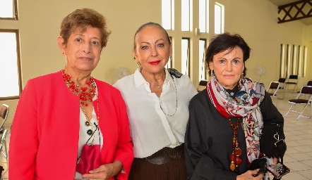  Lucha de la Garza, Rebeca Konishi y Alicia Villalva.