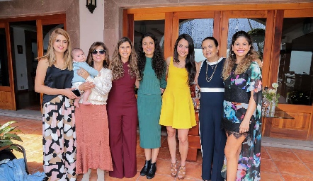 Familia Cabrera: Lucía, Lucía, Isa, Sofía, Fer, Dora y María José.