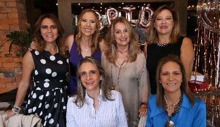  Tichis Araiza, Gaby Mercado, Lorenza Gutiérrez, Lupita Díaz de León, Diana Barba y Araceli Amparán.