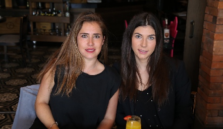  Carmelita Berrueta y Mariana Palazuelos.
