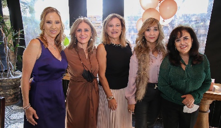  Bienvenida a la familia para Ana María Hernández.