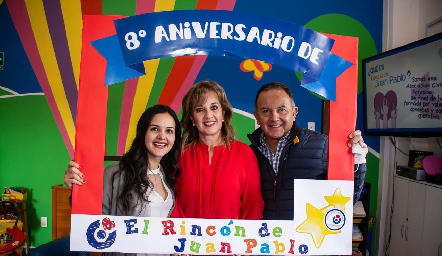 Yolanda Aguillón, Yolanda Payán y Octavio Aguillón.