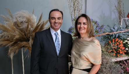  Carlos Macías y Mónica del Pozo.