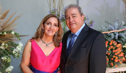  Mónica y Federico Garza.