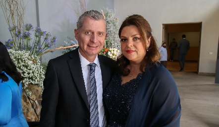  José Arturo García y Claudia Flores.