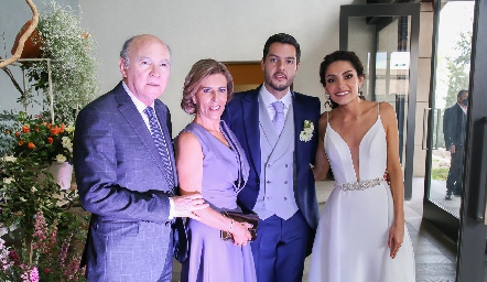  Víctor Guzmán, Sara Martínez, Juan Carlos Magadaleno y Paola Zepeda.