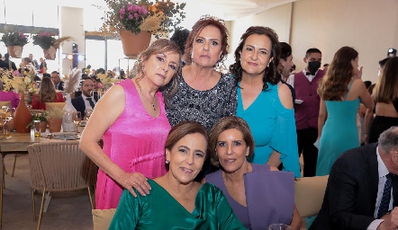  Mireya, Sara, Lupita, Lula y Martha.