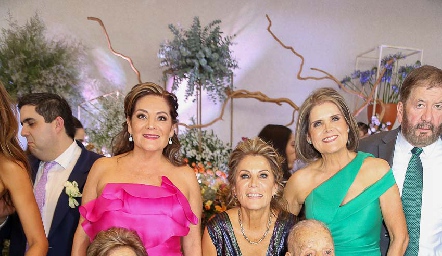  Isabel Rojas, Lety Roja, Beatriz Rojas, María del Carmen Diez Gutiérrez y Fernando Rojas.