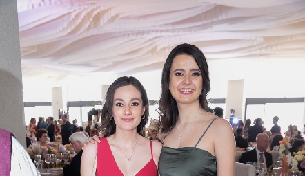  Titi Lomelí y Pamela Zertuche.