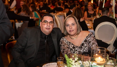  Domingo Palermo y Sandra de León de Palermo.