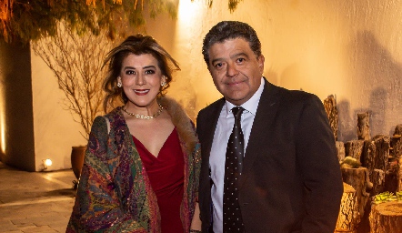  Gabriela Flores y Luis Fonseca.