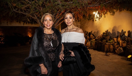Dalia Gutierrez de Reyes y Alma Gutierrez de Torres.