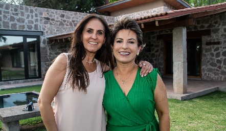 Dulce María Herrera y Cecilia Bremer.