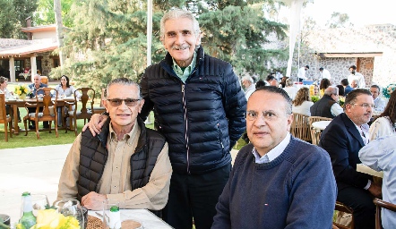  Saúl Velasco, Guillermo Galarza Grande y David Galarza Grande.