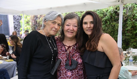  Victoria Labastida, Sonia Morán y Ana Paula Valdés.