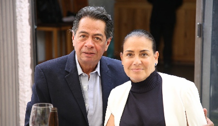  Luis Ramírez y Guadalupe Hernández.