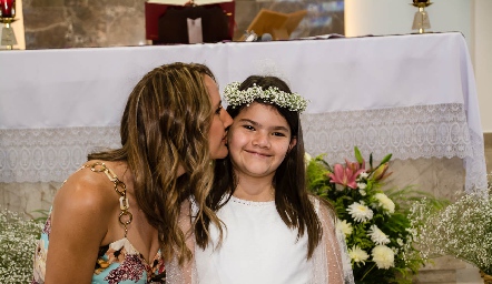 Cristina Ortiz y su hija Jimena Fernández.