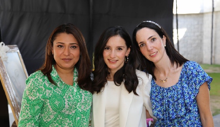 Teresa Alvarado, Beatriz Ruiz y Mariana Candia.