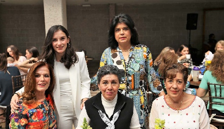  Maga Chávez, Tere Alvarado, Beatriz Ruiz, Lupita Alvarado y Tere Moreno.