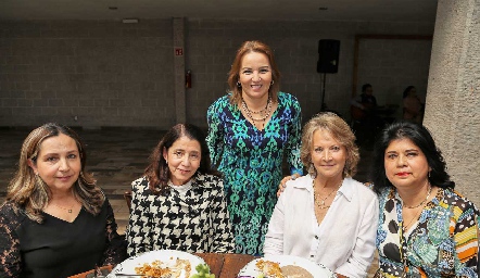  Juana Mari de la Torre, Esther, Laura González, Rosa Ornedo y Tere Moreno.