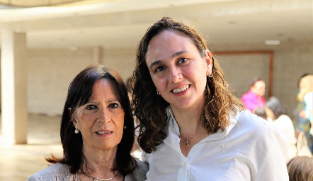  Luz María y Daniela Villasuso.