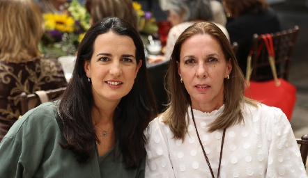  Sandra y Maruja Villasuso.
