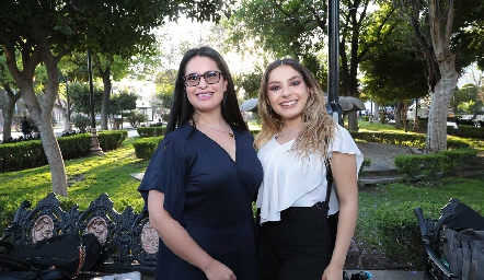  Adriana Tinoco y Silvana Díaz.