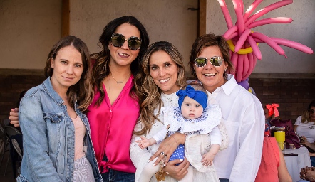  Paulina López, Fer Castillo, Daniela Lano, Sofía  Guerra y Ale Alcalde.