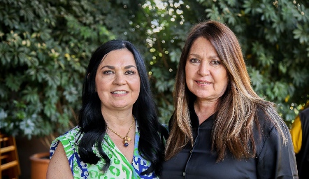  Adriana Córdova y Silvia Ramírez.