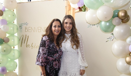  Silvia Medrano con su nuera María José Hernández.