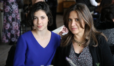  Gabriela Navarro y Laura Monjarás.