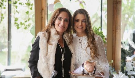 Cristina Chevaile y María José Hernández.
