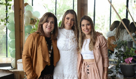  Cristina Galán, María José Hernández y Cristina Kasis.