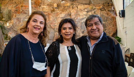 Luz María Márquez, Tita Ruiz y René Díaz.
