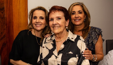  Anabel Gaviño, Gela Valle y Paty Gaviño.