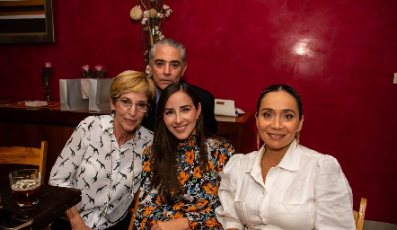  Lili Cárdenas, Gerardo Serrano, María Ángela Guerra y Yolanda Alvarado.