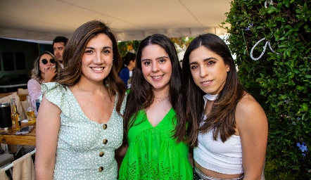  Gabriela Martínez, Mónica Romero y Ana Karen Ibarra.